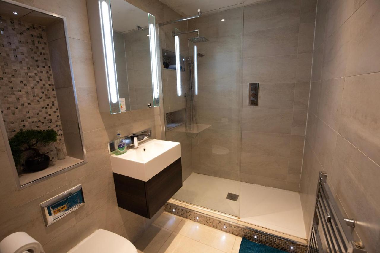 London Luxury Holiday Home B Bagian luar foto